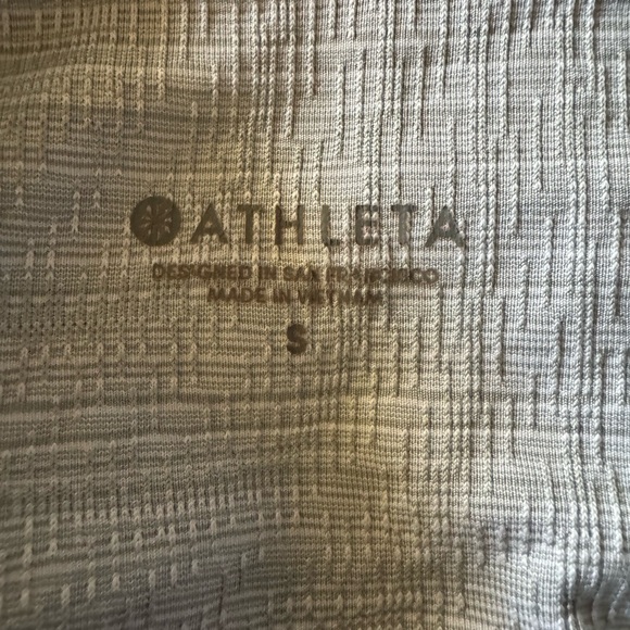 Athleta Women’s Grey Capri Leggings with Mesh Cutouts - Picture 3 of 3